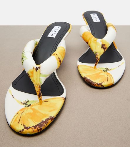 Alaïa Sandales entre-doigts à fleurs - Alaia - Modalova
