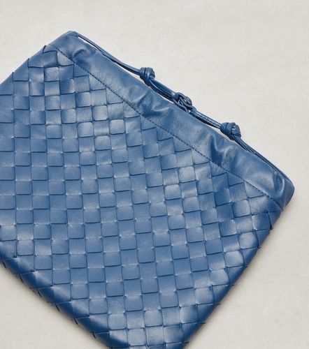 Pochette Dustbag Medium en cuir Intrecciato - Bottega Veneta - Modalova