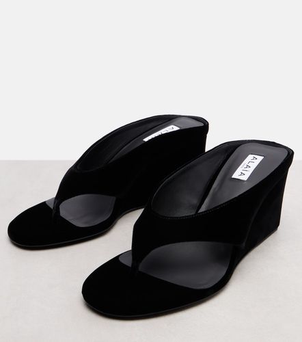 Alaïa Mules compensées en velours - Alaia - Modalova