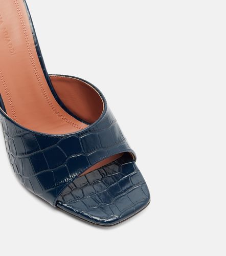 Mules Lupita en cuir embossé - Amina Muaddi - Modalova