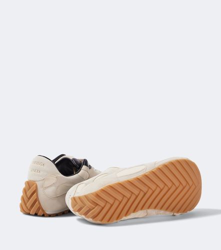 Baskets Orbit Flash en daim - Bottega Veneta - Modalova
