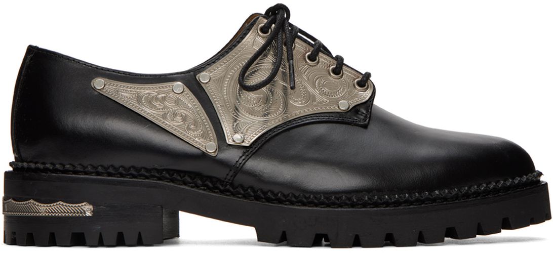 Chaussures oxford noires à ferrures graphiques - Toga Pulla - Modalova