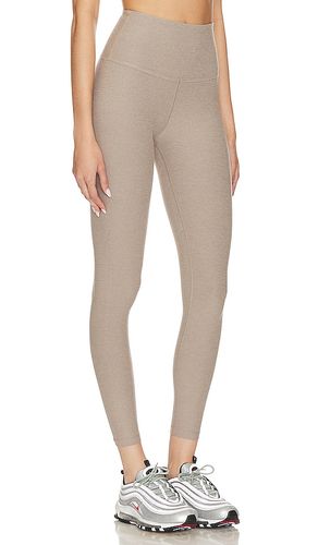 LEGGINGS SPACEDYE PACEDYE CAUGHT IN THE MIDI en . Taille L. Also en M, XL - Beyond Yoga - Modalova