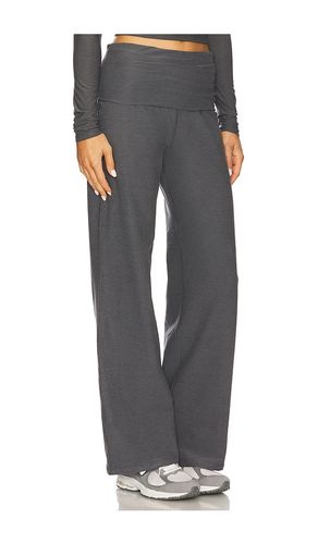 PANTALON LARGE SPACEDYE FOLDOVER en . Taille XS. Also en XL - Beyond Yoga - Modalova