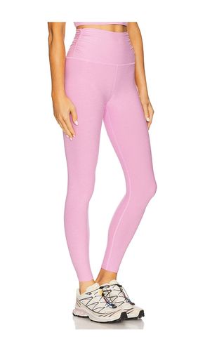 LEGGINGS SPACEDYE RAISE THE BARRE SHIRRED en . Taille M. Also en - Beyond Yoga - Modalova