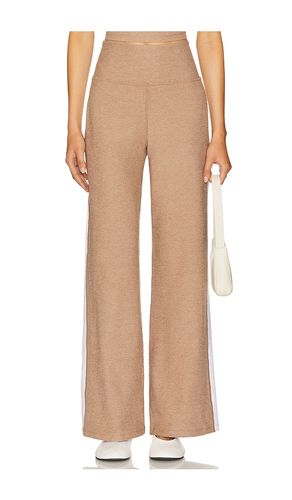 PANTALON RAYÉ SPACEDYE LAID BACK en . Taille L. Also en XL - Beyond Yoga - Modalova