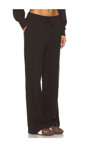 PANTALON BREATHE EASY en . Taille M. Also en XS - Beyond Yoga - Modalova