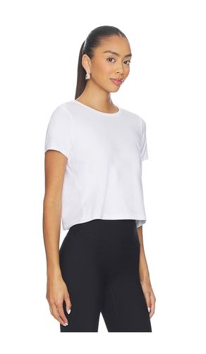 T-SHIRT CROPPED FEATHERWEIGHT SUPREME en . Taille L. Also en XL, XS - Beyond Yoga - Modalova