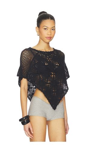 Sophie Crochet Poncho en . Taille S/M. Also en L/XL - Frankies Bikinis - Modalova