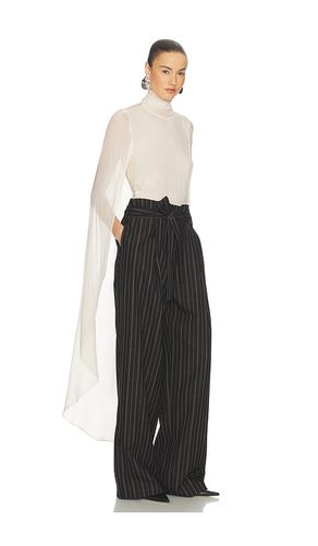 Georgette Cape Top en . Taille L. Also en M, S, XL, XS, XXS - Helsa - Modalova