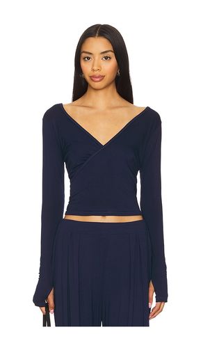 Aziel Long Sleeve Cross Front Top in . Size M, S, XL, XS - Michael Lauren - Modalova