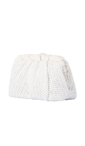 Amalia Petite Gathered Clutch en - olga berg - Modalova