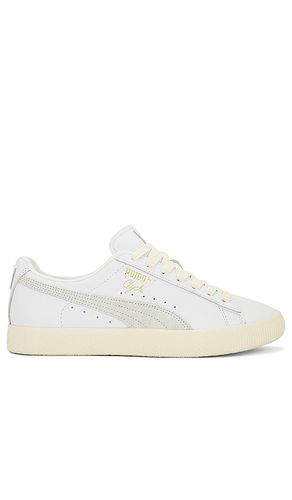 Clyde Base Sneakers in . Size 8.5, 9.5, 10, 10.5, 11, 11.5, 12 - Puma Select - Modalova