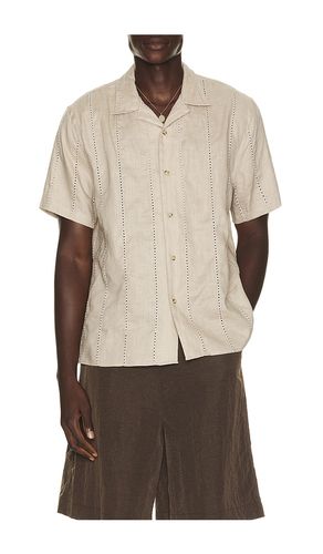 CHEMISE en . Taille S. Also en M, L, XL/1X, XXL/2X - Vince - Modalova