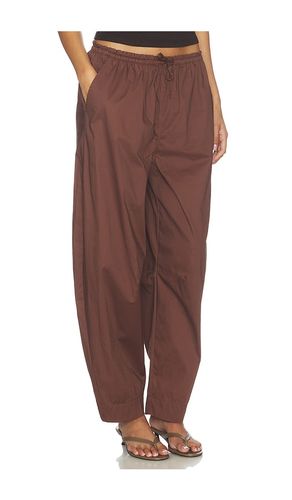 PANTALON BALLOON en . Taille L. Also en M, S, XL, XS - WeWoreWhat - Modalova