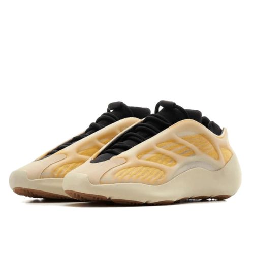 Yeezy 700 V3 Mono Safflower - Yeezy - Modalova