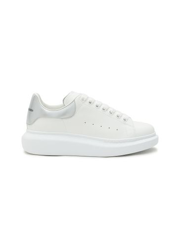 ‘LARRY' LEATHER OVERSIZED SNEAKERS - ALEXANDER MCQUEEN - Modalova