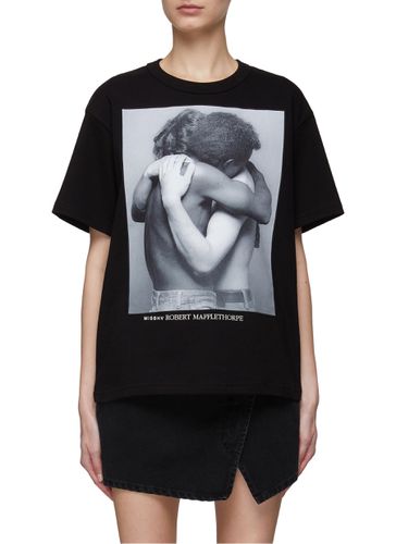 X Robert Mapplethorpe ‘Hugging' Print T-Shirt - MISBHV - Modalova