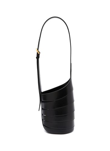 Small ‘Babel' Laminated Calfskin Leather Bucket Bag - ALAÏA - Modalova