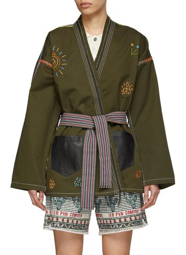 ‘Le Voyageur' Stitched Graphic Belted Kimono - MONOKI - Modalova