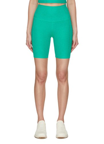 Spacedye Team Pockets Biker Shorts - BEYOND YOGA - Modalova