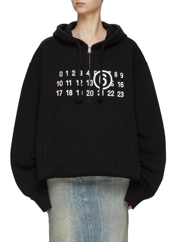 Logo Half Zip Hoodie - MM6 MAISON MARGIELA - Modalova