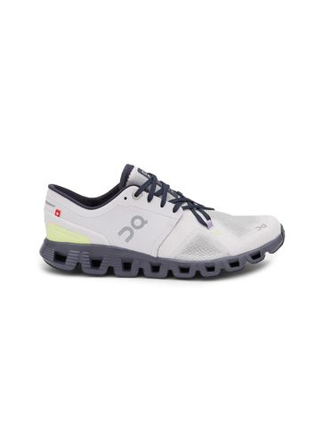 Cloud X 3 Low Top Lace Up Sneakers - ON RUNNING - Modalova