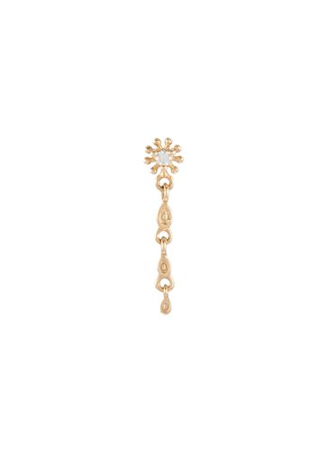 Dala Triple Petal 9K Gold Diamond Droplet Single Earring - MÉTIER BY TOMFOOLERY - Modalova