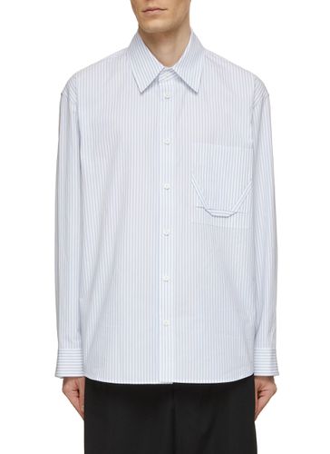 Sewed Line Pattern Chest Pocket Striped Shirt - SOLID HOMME - Modalova