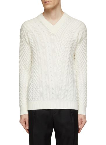 V-Nec Chunky Cable Sweater - DREYDEN - Modalova