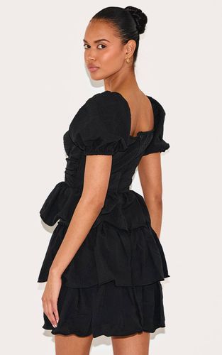 Black Robe Patineuse Étagée À Détail De Bonnets Et Tissu Gaufré | Taille 32 - PrettyLittleThing - Modalova