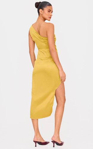 Olive Robe Midi En Satin À Une Épaule Avec Détails Plissés | Taille 40 - PrettyLittleThing - Modalova