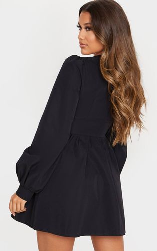 Black Robe Patineuse Ajustée À Manches Bouffantes Et Boutonnage Devant | Taille 32 - PrettyLittleThing - Modalova