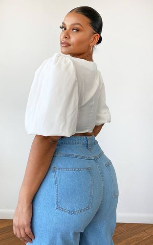 White Haut Court Structuré Grande Taille À Manches Bouffantes Tissées | Taille 54 - PrettyLittleThing - Modalova
