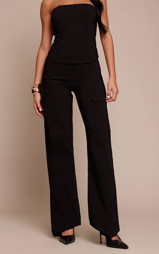 Black Pantalon Cargo Taille Basse En Tissu Extensible Tissé | Taille 32 - PrettyLittleThing - Modalova