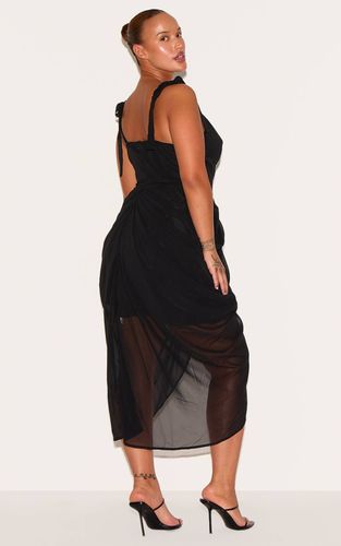 Black Robe Midi Drapée Grande Taille Avec Détail À Armatures | Taille 46 - PrettyLittleThing - Modalova