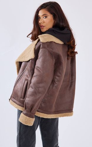 Brown Veste Aviateur Surdimensionnée Doublée Borg Avec Col À Boucle | Taille 32 - PrettyLittleThing - Modalova