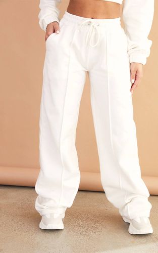 Cream Jogging Petite À Jambes Larges Avec Détails De Coutures | Taille 32 - PrettyLittleThing - Modalova