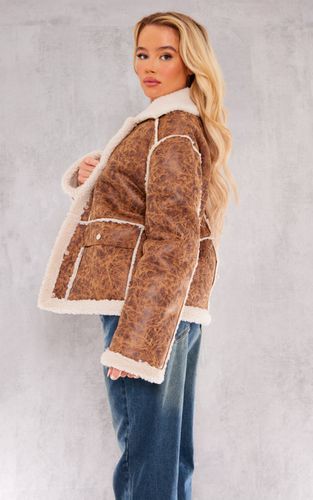 Veste Col Effet Usé Détail Borg En Synthétiquecuir | Taille 32 - PrettyLittleThing - Modalova
