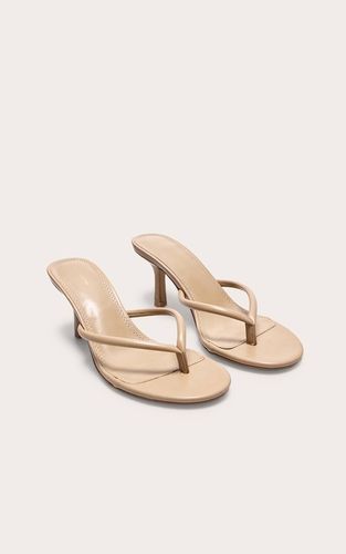 Mules À Talon En Synthétiquecuir Avec Bride Entre Les Orteils | Taille 36 - PrettyLittleThing - Modalova