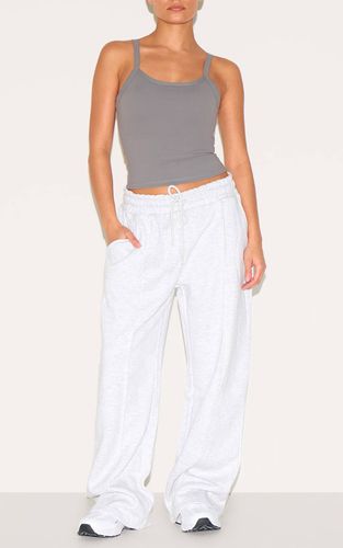Ash Grey Joggers Petite À Jambes Larges Avec Détails De Coutures | Taille 32 - PrettyLittleThing - Modalova