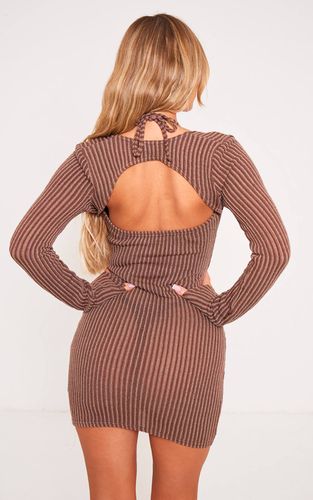 Robe Courte Texturée À Col Licou Et Découpes | Taille 34 - PrettyLittleThing - Modalova