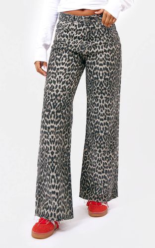 Brown Jean Denim Large À Imprimé Léopard | Taille 42 - PrettyLittleThing - Modalova