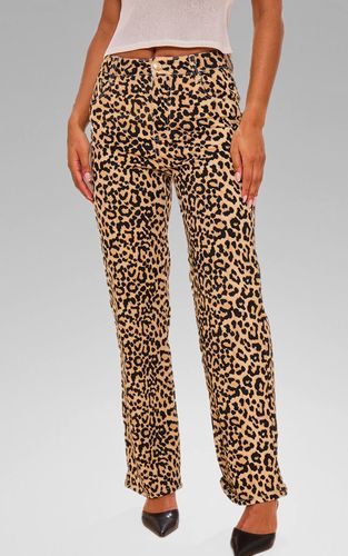 Brown Jean Droit À Imprimé Léopard | Taille 42 - PrettyLittleThing - Modalova