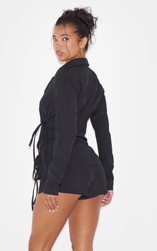 Black Combinaison-short Ajustée En Tissu Tissé Avec Devant Cache-cœur Premium | Taille 42 - PrettyLittleThing - Modalova