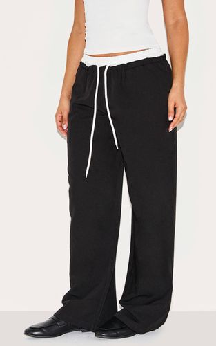 Black Pantalon Petite Taille Boxer Avec Cordon De Serrage | Taille 42 - PrettyLittleThing - Modalova