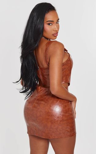 Brown Corset Shape En Synthétiquecuir Lavé À Ourlet Plongeant | Taille 36 - PrettyLittleThing - Modalova