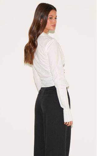White Chemise Cintrée Froncée À Agrafes Et Œillets | Taille 42 - PrettyLittleThing - Modalova