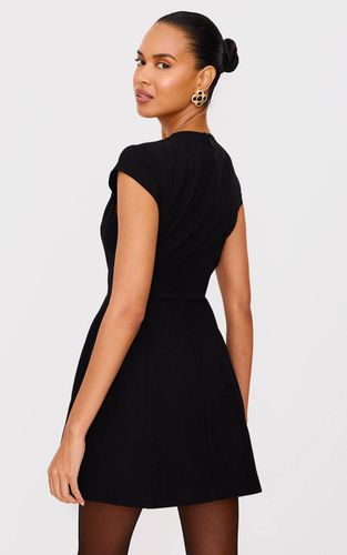 Black Robe Droite Cintrée Mini À Manches Courtes | Taille 42 - PrettyLittleThing - Modalova