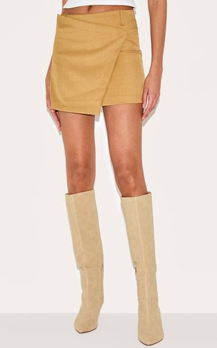 Olive Mini Jupe-short Tissée Avec Détails Bords Bruts | Taille 32 - PrettyLittleThing - Modalova